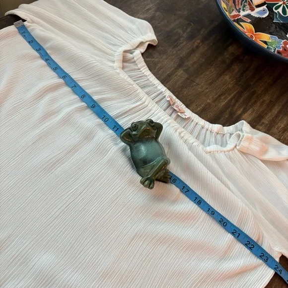 RIVER & ROSE White Long Sleeve Crinkle Pullover Top! Excellent condition! Medium - Picture 8 of 10